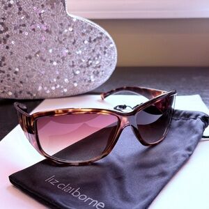 Liz Claiborne Brown Tortoise design Sunglasses